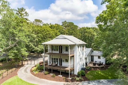 625 Butterworth Rd, Holly Springs, GA 30114-3984