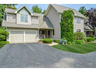 1 Oyster Pt, Warren, RI 02885-4101