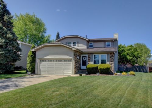 858 Shenandoah Dr, Carol Stream, IL 60188-9051