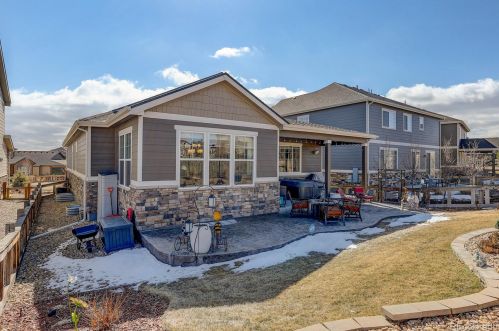 7275 Oak Hill Ct, Aurora CO 80018-1734 exterior