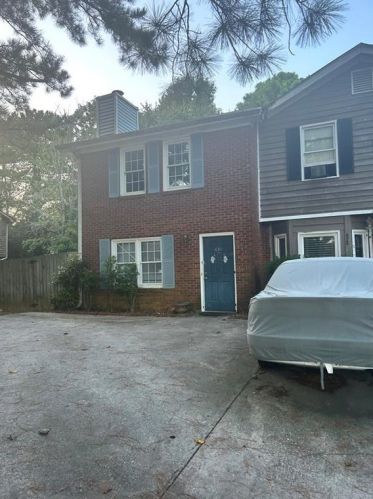 631 Hunting Creek Ln, Conyers, GA 30013-6602