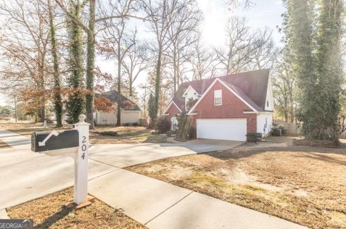 204 Woods Edge Way, Warner Robins, GA 31088-2630