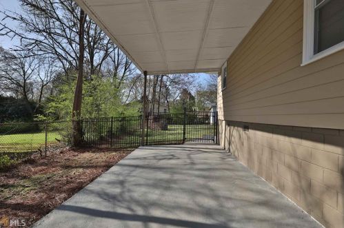 976 Pinehurst Dr, Smyrna GA  30080-4225 exterior