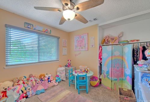 2742 Gleason Ct, Riverside CA  92506-4325 exterior