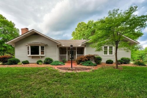 17845 Oak Rest Rd, Miles Station, IL 62012-3752