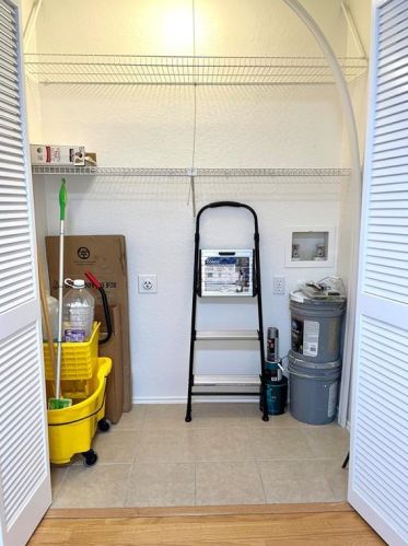 3244 Donnelly Cir, Fort Worth TX  76107-5452 exterior