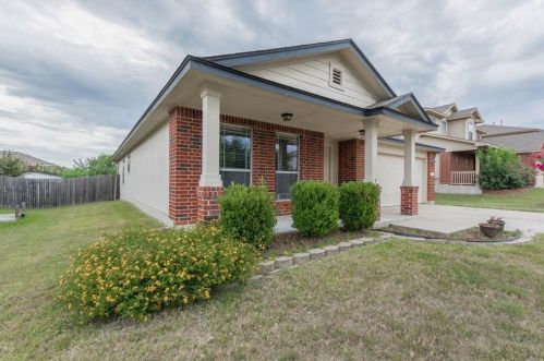 326 Marquitos Dr, Uhland TX  78640-5797 exterior