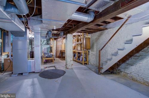 827 Walnut St, Lancaster PA  17602-2436 exterior