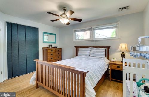 909 Roswell Dr, Silver Spring MD 20901-2128 exterior