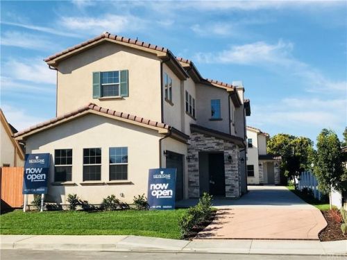 8551 Belmont St, Cypress, CA 90630-2105