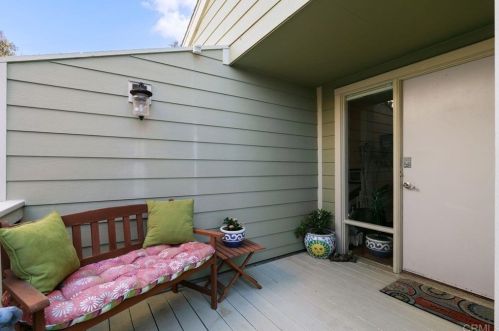 1703 Aldersgate Rd, Encinitas, CA 92024-1005