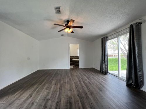 5615 Shady Hill Cir, Princeton TX  75407-4474 exterior