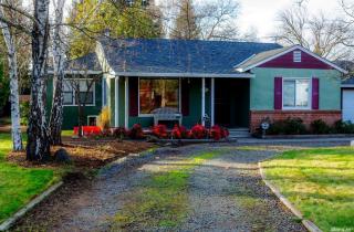 2131 Gunn Rd, Carmichael, CA 95608-5018