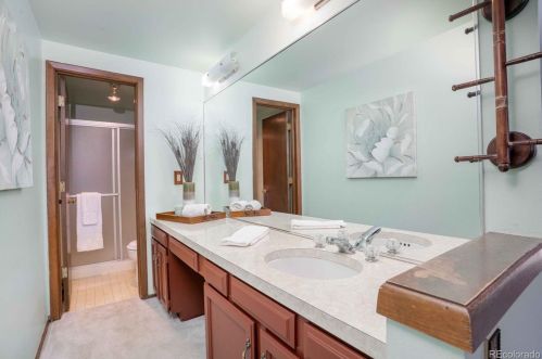 7569 Rosemary Cir, Englewood CO 80112-6419 exterior