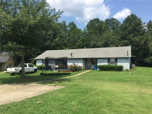 4141 Bowers Pointe Dr, Lilburn, GA 30047-2957
