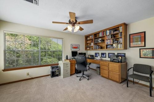 3918 Caney Crk Rd, Austin TX  78732-2216 exterior