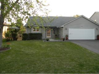 8060 Hidden Ct, Chanhassen, MN 55317-8317