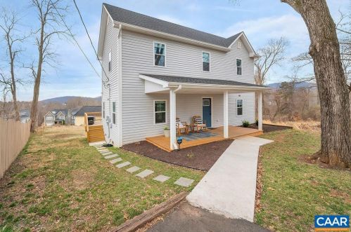 916 Woodfolk Dr, Charlottesville, VA 22902-6061