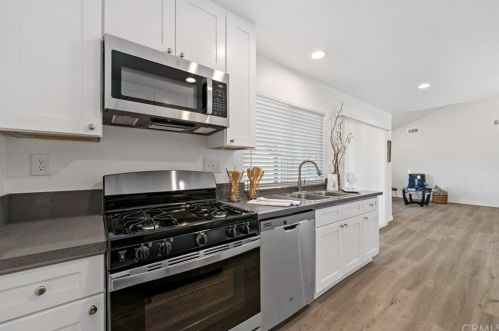 9447 Stirrup St, Riverside CA  92509-4960 exterior