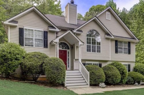 70 Ashley Ct, Newnan, GA 30263-5456
