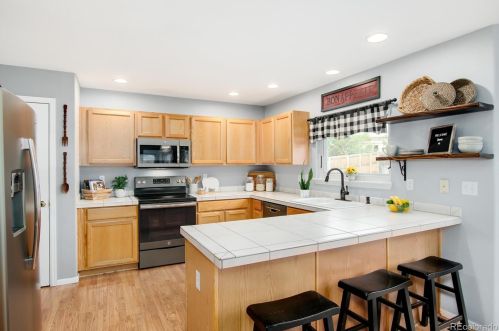 21984 Oxford Pl, Denver CO 80014-5137 exterior