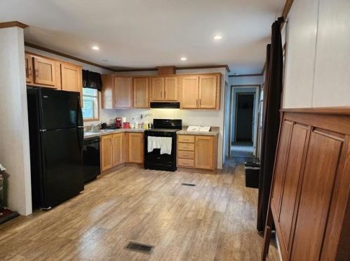 51 Skyline Dr, Concord, NH 03303-4167