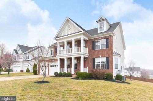 13081 Qualls Ln, Woodbridge, VA 22193-4560