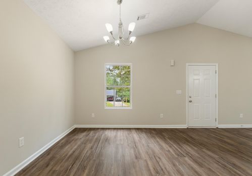 127 Hillcrest Dr, Stockbridge GA  30281-1762 exterior