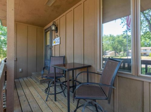 1034 Pierce St, Prior Lake, MN 55379-2261