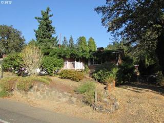 15322 Arista Dr, Portland OR  97267-3809 exterior