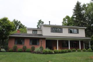 1441 Candlewood Dr, Columbus, OH 43235-1623