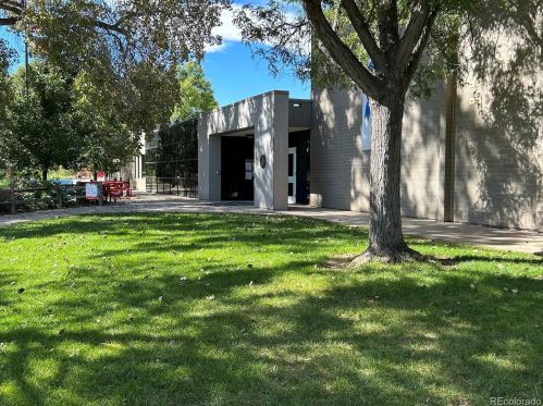 6937 Poplar Way, Englewood CO 80112-2530 exterior