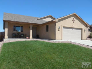 2225 Crestwood Ln, Pueblo, CO 81008-2851