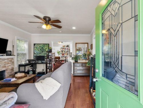 4355 Pennsylvania Ave, Glendale, CA 91214-2668