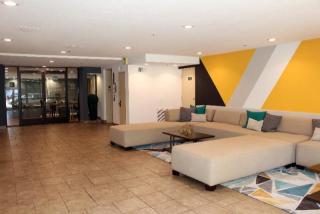 1425 Alta Vista Blvd, Los Angeles CA  90046-4338 exterior