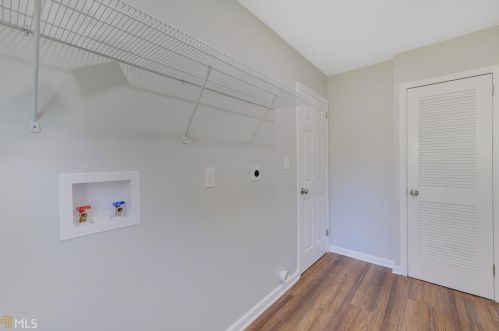 976 Pinehurst Dr, Smyrna GA  30080-4225 exterior