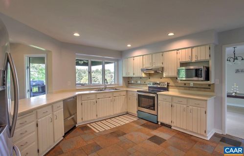5286 Markwood Rd, Earlysville, VA 22936-1601