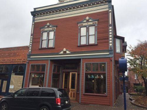 417 2nd St, Eureka, CA 95501-0405