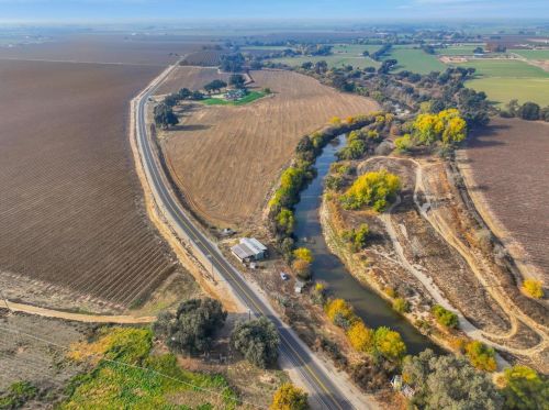 20170 River Rd, Stevinson, CA 95374-9646