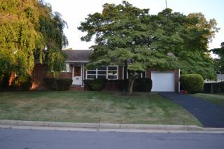428 Seneca Ave, Middlesex, NJ 08846-2351