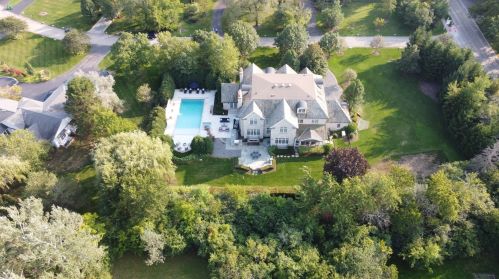 2311 Birchwood Ln, Northfield, IL 60093-3105
