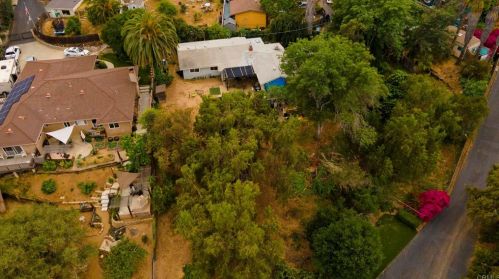 986 Phillips St, Vista, CA 92083-7155