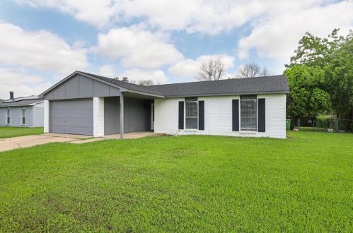 6901 Newcastle Pl, Fort Worth, TX 76182-4928