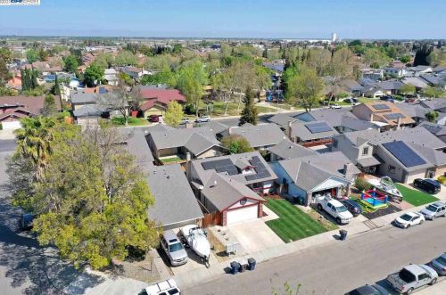 1445 Christina Dr, Tracy, CA 95376-7750