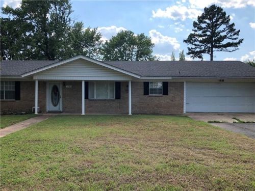 1707 Maple St, Sallisaw, OK 74955-2042