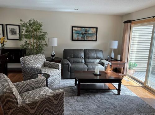 191 Waters Edge Dr, Southington, CT 06489-3467