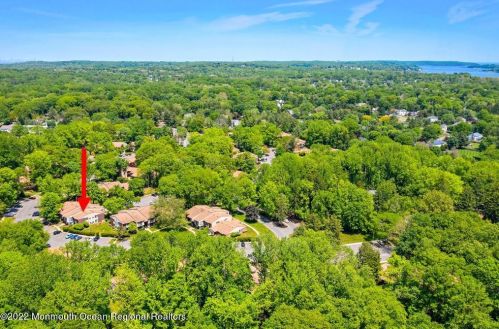 23 Manchester Ct, Tinton Falls NJ 07701-5490 exterior