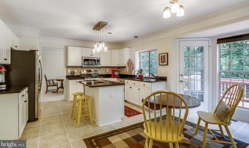 9 Stratford Garden Ct, Silver Spring, MD 20904-1560