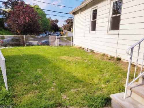 170 Hoover Ave, Bloomfield NJ  07003-3867 exterior