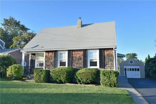 54 Ash Ave, Tiverton, RI 02878-1407